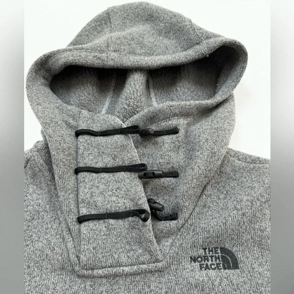 Like New North Face Women’s Sweatshirt Size Small - Picture 3 of 5